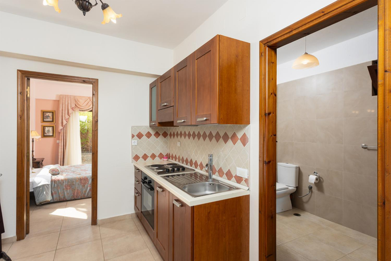 Bathroom 4, Aspa sunny &cozy beach house in Plaka , Elounda, Crete