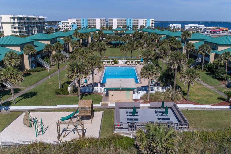 Exterior & Views, 114B - 1BR/1 Bath at Seaspray Condos on Okaloosa Island, Fort Walton Beach, Fl, Okaloosa