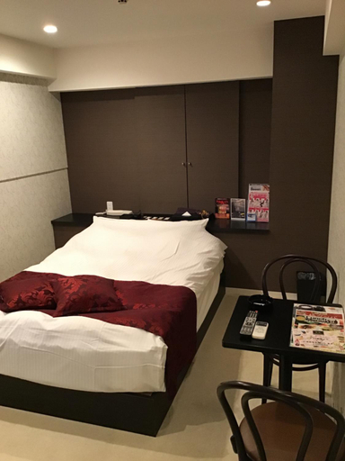 Others 3, ホテルルミエール, Funabashi