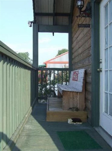 Others 4, Susan's Cottages, Rapides