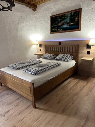 Bedroom 2, HOSTEL LOVELY ROOMS CITY CENTER, shared Bathroom, Villach