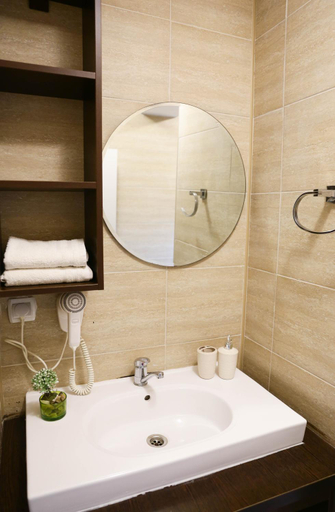 Bathroom 3, La Hacienda