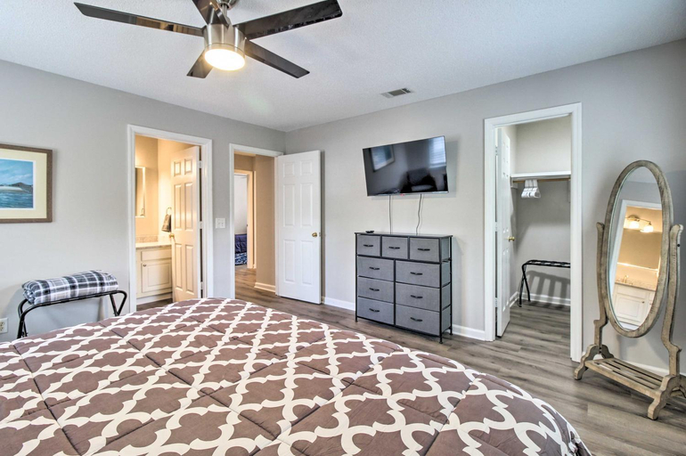 Others 1, Ideally Located Luxe Beach House on Tybee Island, Chatham