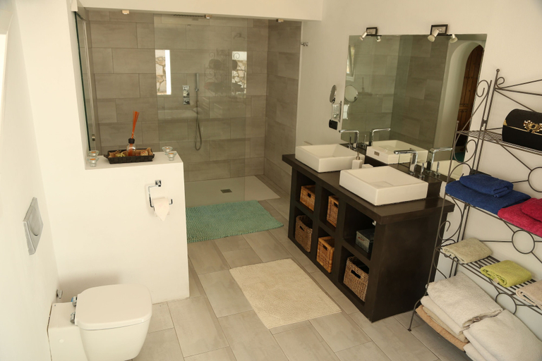 Bathroom, La Filomena, Málaga