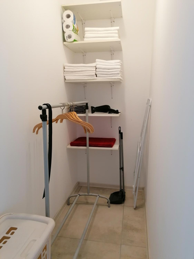 Others 4, Gladiator Noclegi Zator lV Apartament, Chrzanów