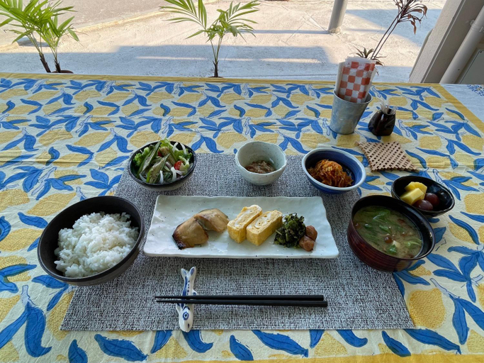 Others 2, Dining & Stay 38 Miyahira, Zamami