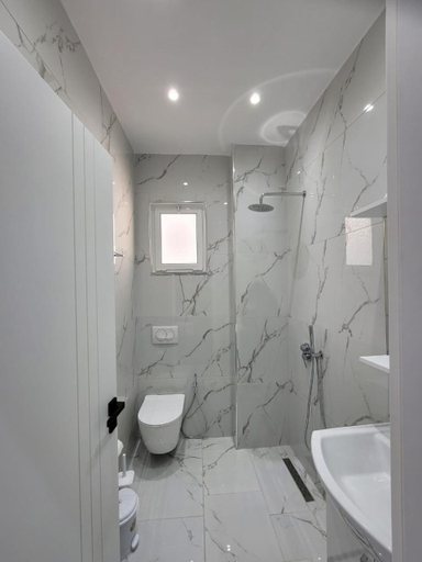Others 5, Luxury Room's by Lika, Sarandës