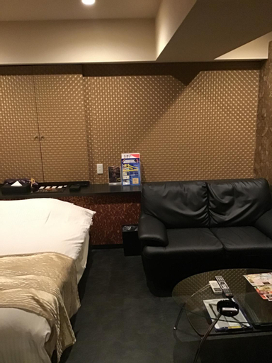 Others 3, ホテルルミエール, Funabashi