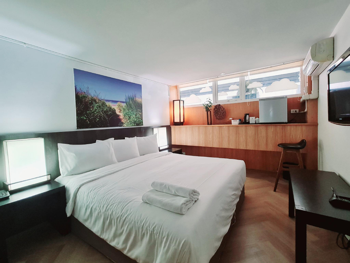 Bedroom 12