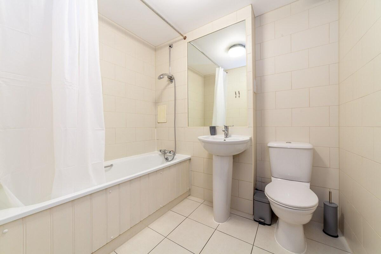 Bathroom, The Stratford Apartments, London