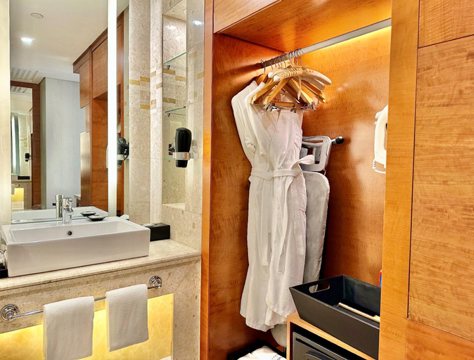 Bathroom 9