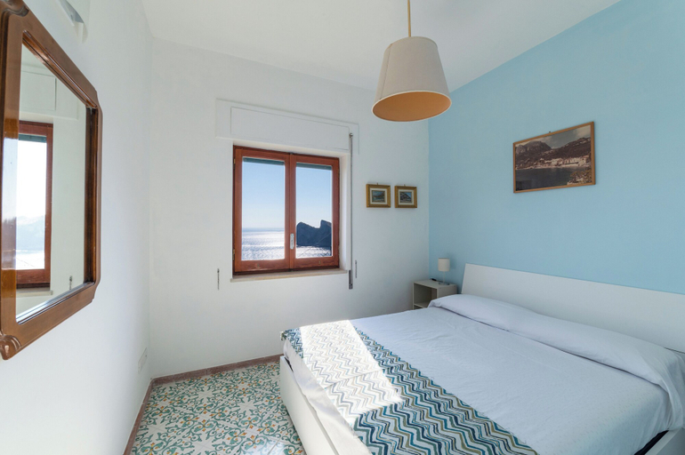 Bedroom 2, MAIN Roof Terrace Apartment, Napoli