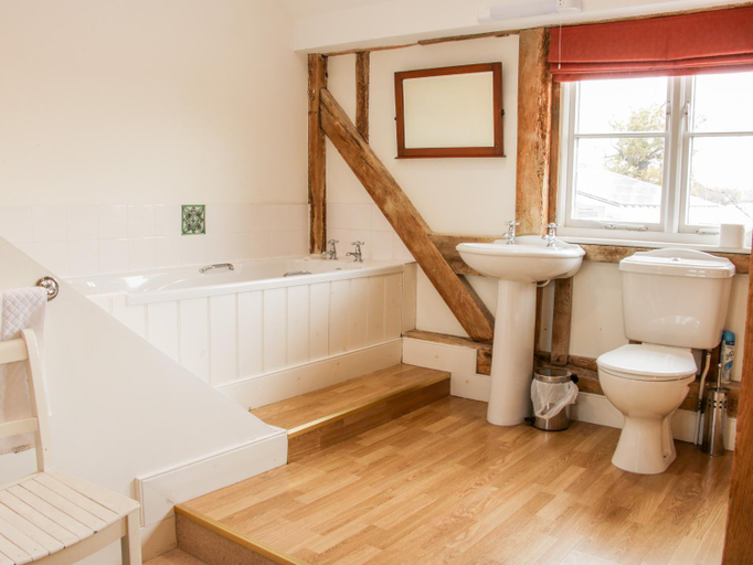Bathroom 3, Stockbatch Granary at Pitchford Estate, Shropshire