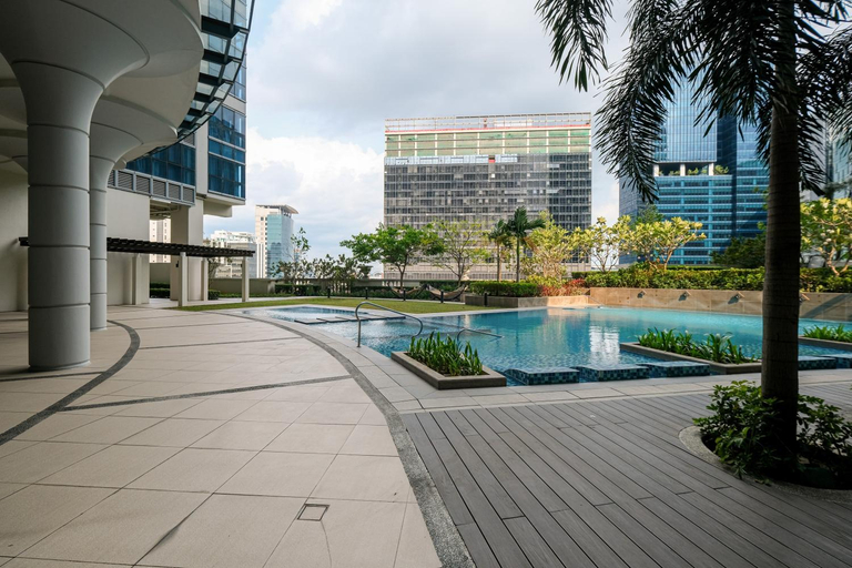 Others 5, Grand Deluxe 3BR with Bathtub in Uptown BGC, Taguig