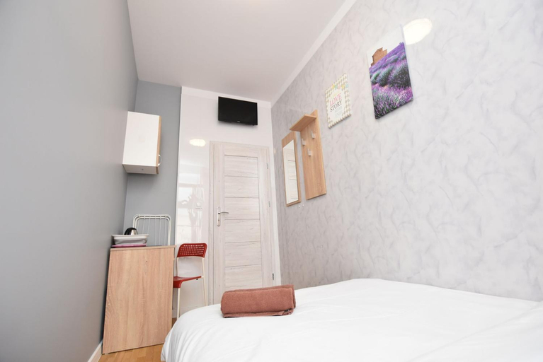 Others 2, City Central Hostel - Pokoje prywatne, Środa Śląska