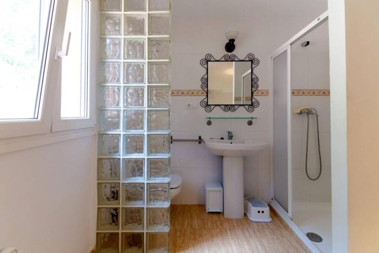 Bathroom 4, Marimuntanya, Girona