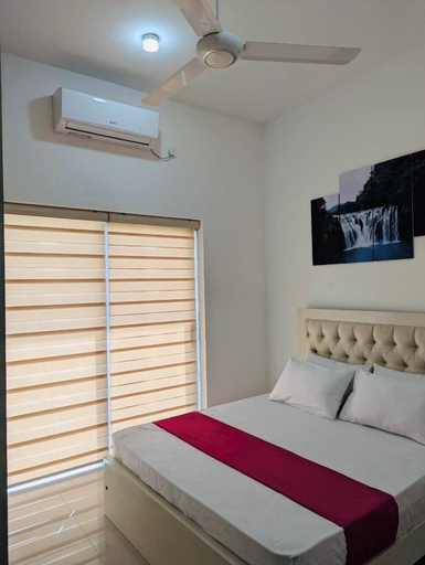Bedroom 2, Luxurious 3 Bedroom Apartment, Horana