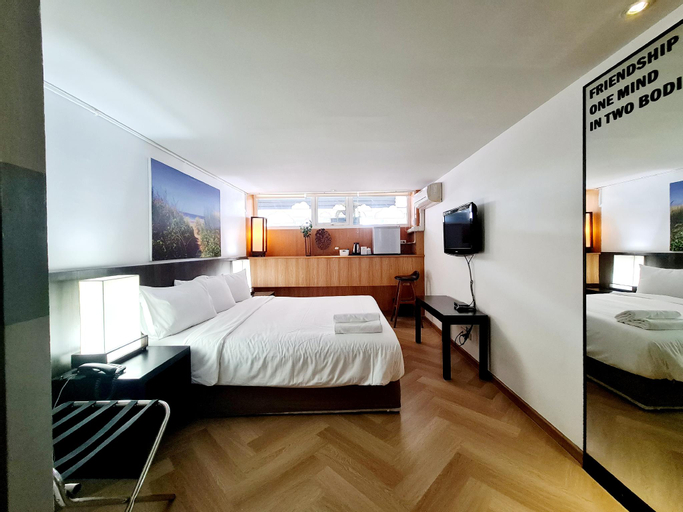 Bedroom 13