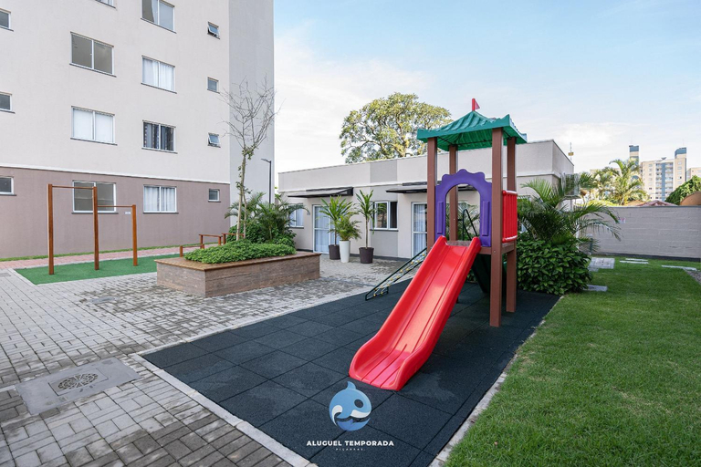 Others 3, Aptos em Bal Picarras a150m da PRAIA, dois quartos, sala de estar, COZINHA COMPLETA, SACADA com CHUR, Piçarras