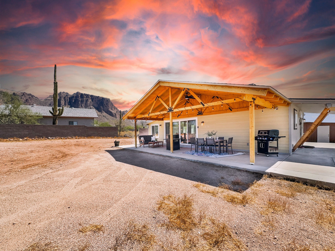 Exterior & Views 2, Boulder Apache Junction, Pinal