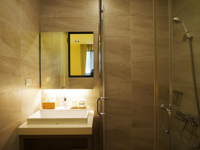 Bathroom 7
