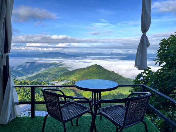 4, เหนือดอย แคมป์ปิ้ง ( Nuea Doi Camping ), Samoeng