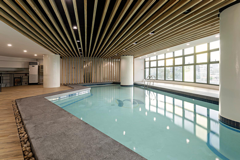 Swimming Pool 28