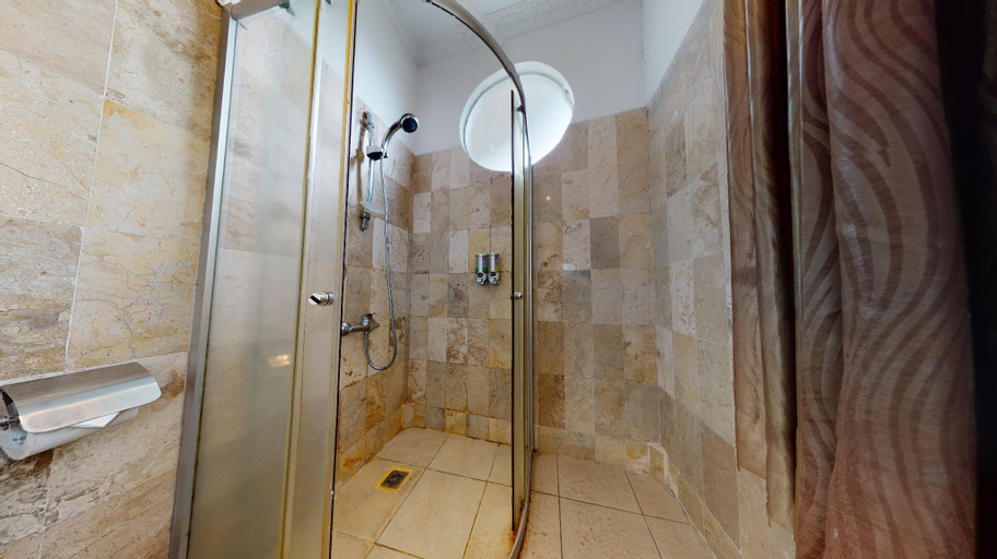 Bathroom 8