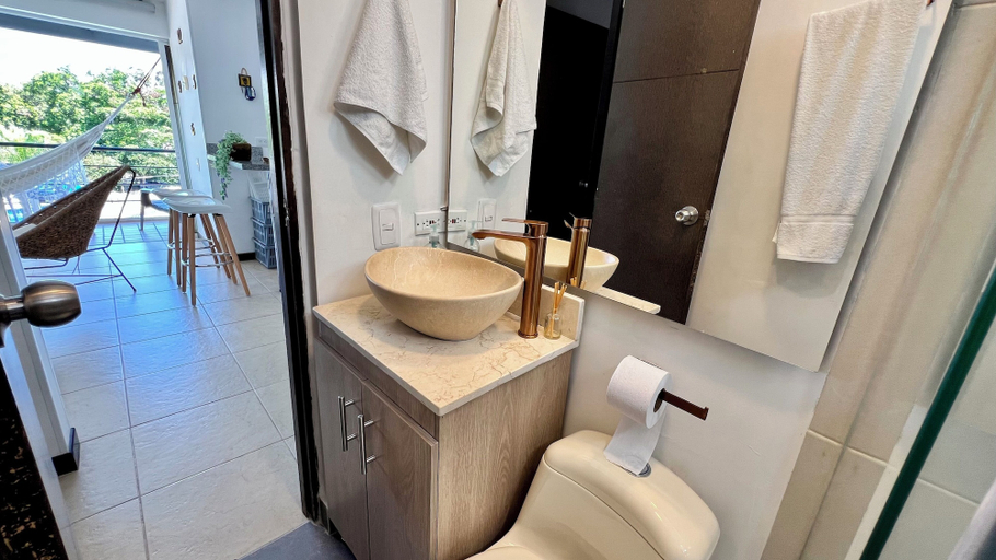 Bathroom 2, SANTA FE DE ANTIOQUIA, Santa Fe de Antioquia