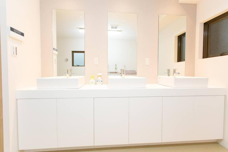 Bathroom 3, share house wa, Osaka