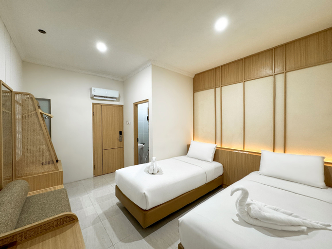 Bedroom 12