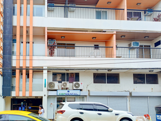 Exterior & Views 2, Hotel Juliana by RedDoorz, Tuguegarao City