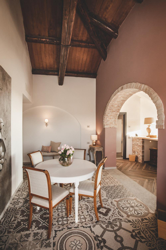Dining Room 13