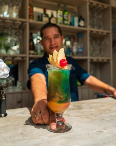 Food & Drinks 5, Villa Caprichosa, Taboga