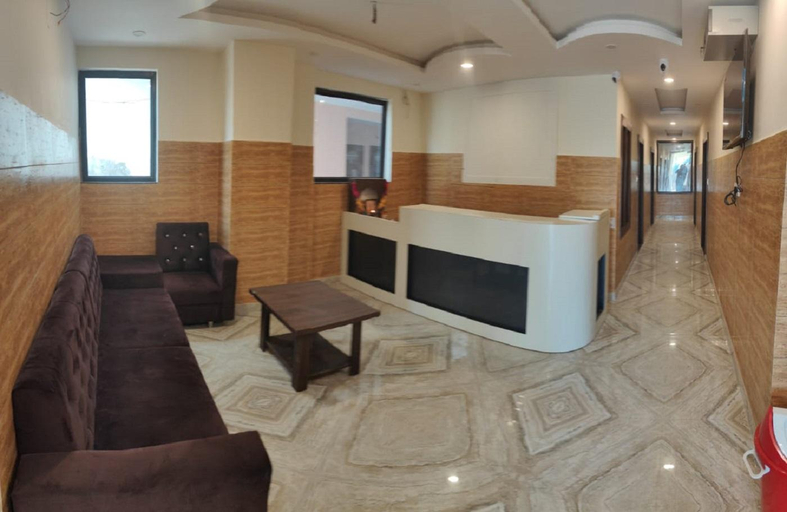 G L Palace, Reasi