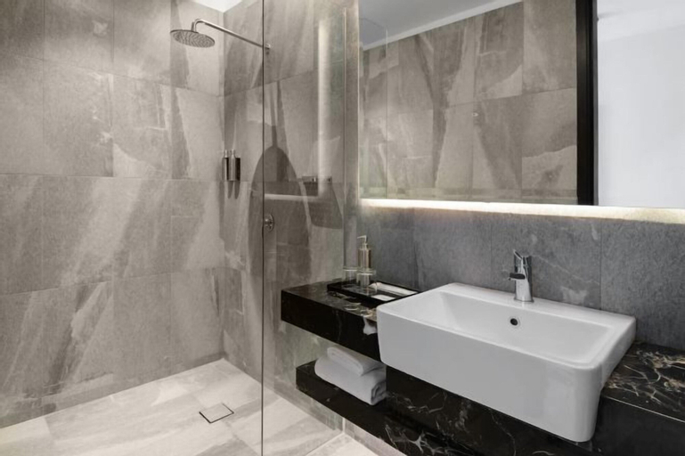 Bathroom 9