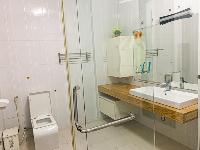 Bathroom 1