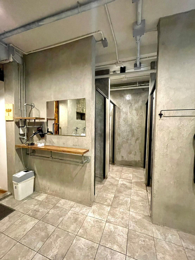 Bathroom 21