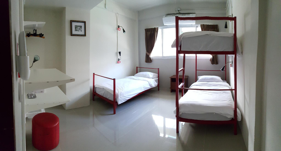 Bedroom 12