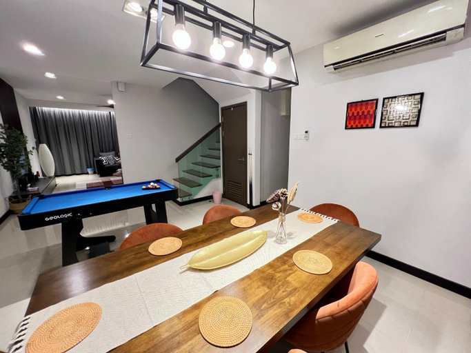 Others 4, TcVila2 5BR 17PAX NearTC DinosaurLand, PoolTable, Kuantan