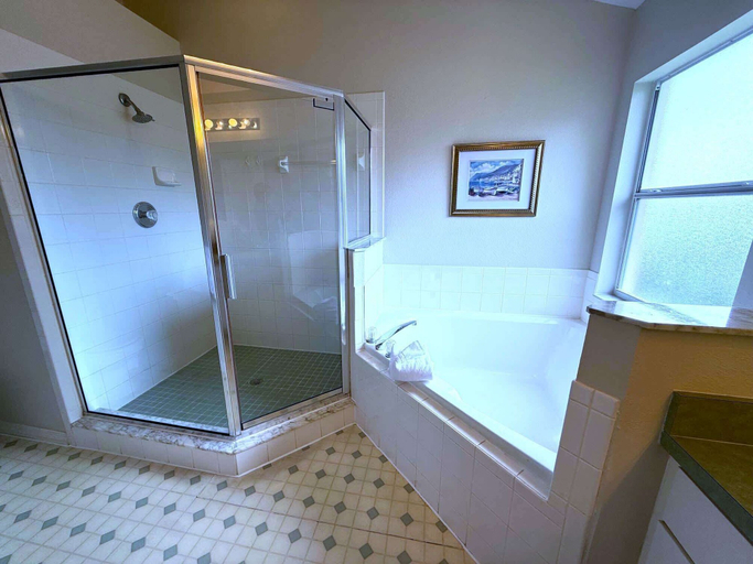 Bathroom 4, Golf Course Views, Southern Dunes Pool Villa, Large Pool Deck, Polk