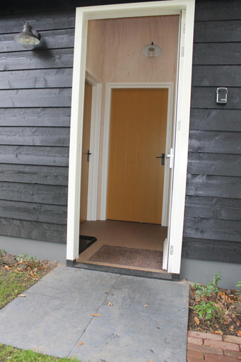 Others 5, Halte Liempde Logies, Boxtel