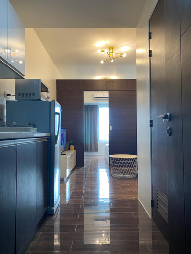 Others 3, Air Residences 4439, Makati City
