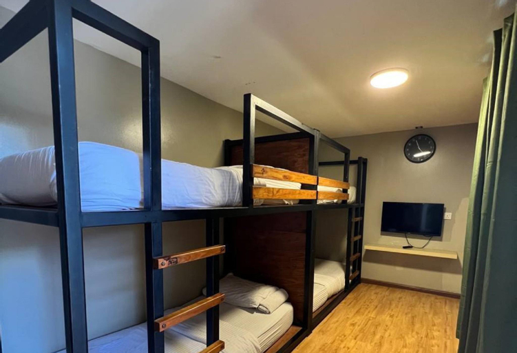 Bedroom 9
