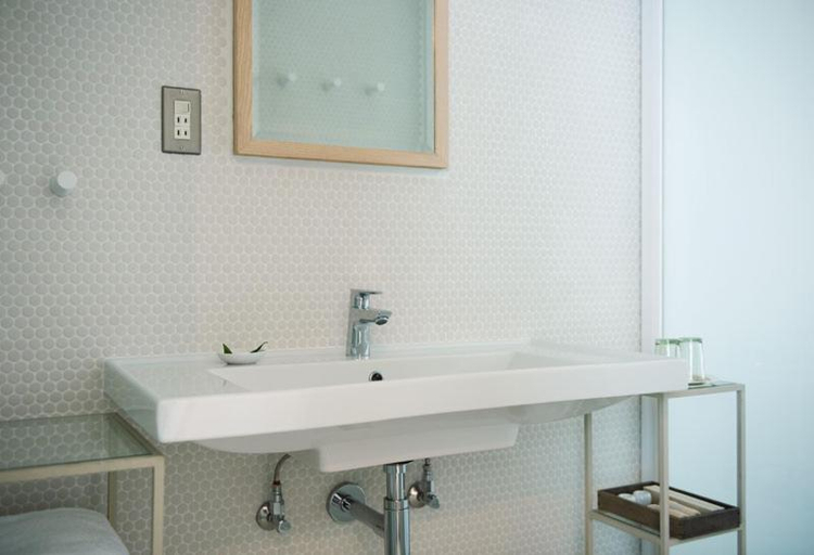 Bathroom 3, LOG, Onomichi