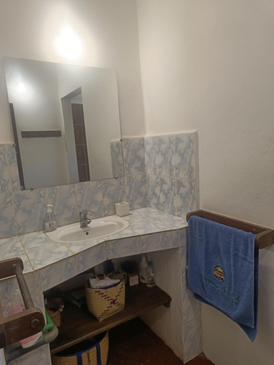 Bathroom, Maison Karibou, Diana