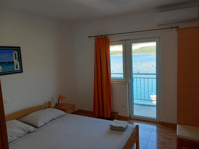 Others 5, Apartmani Josip, Ston