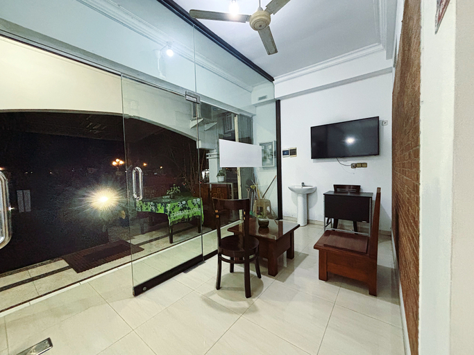 Others 2, Yutaka Inn Mahveen Suhat, Malang