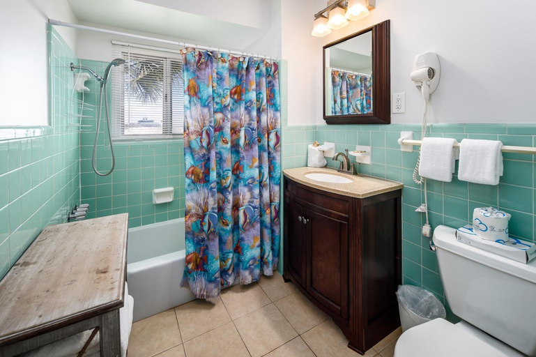 Bathroom, 114B - 1BR/1 Bath at Seaspray Condos on Okaloosa Island, Fort Walton Beach, Fl, Okaloosa