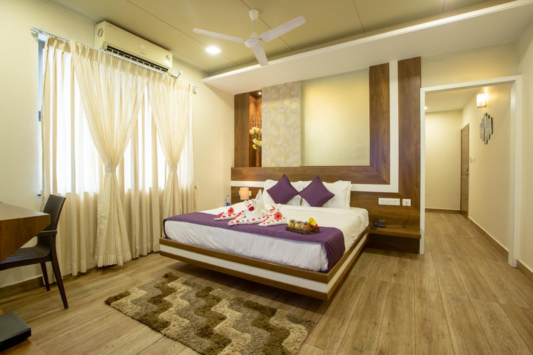 Bedroom 2, Hotel RK Renaissance, Belgaum, Belgaum